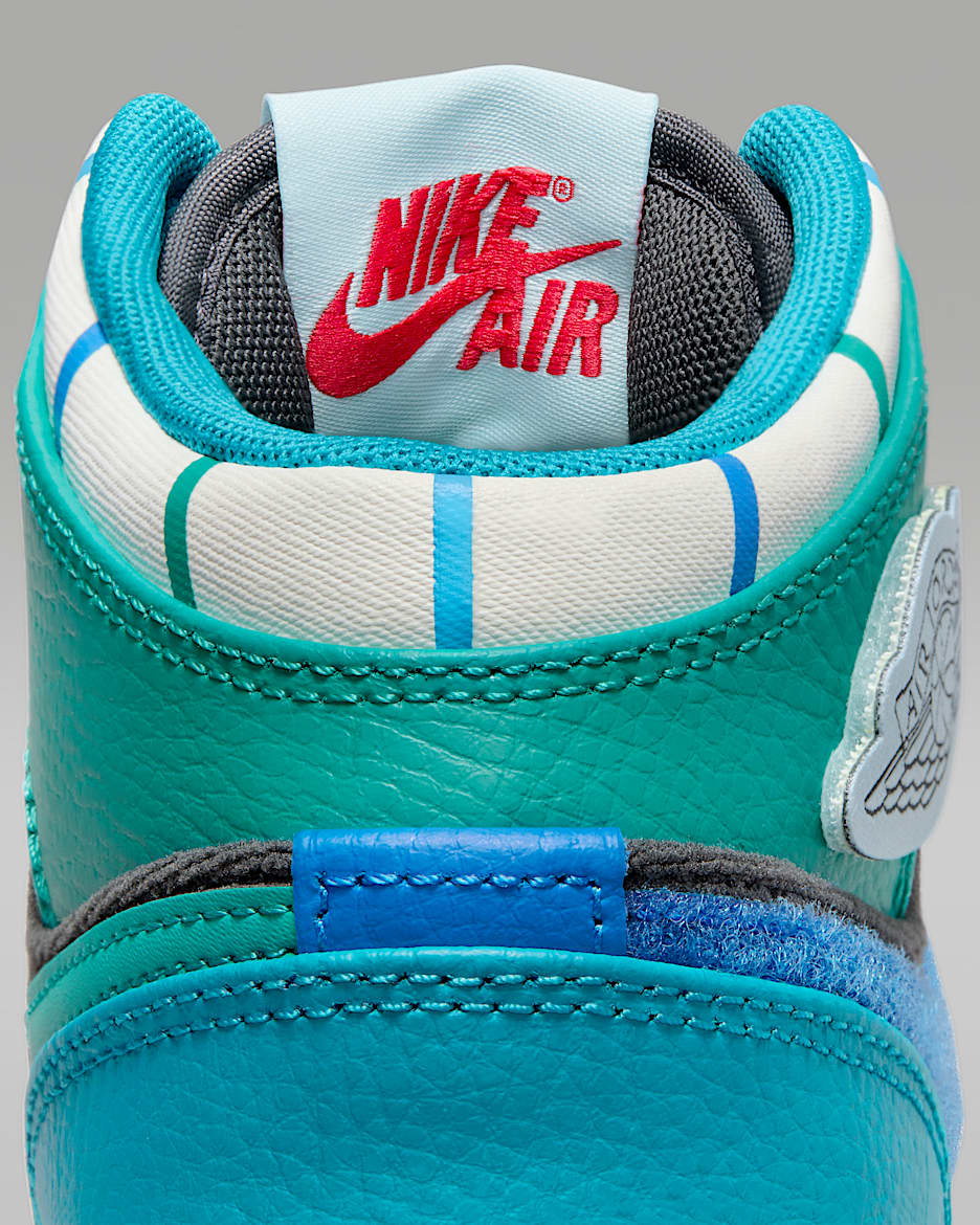 Air Jordan 1 Mid Sneaker School kinderschoenen. Nike BE